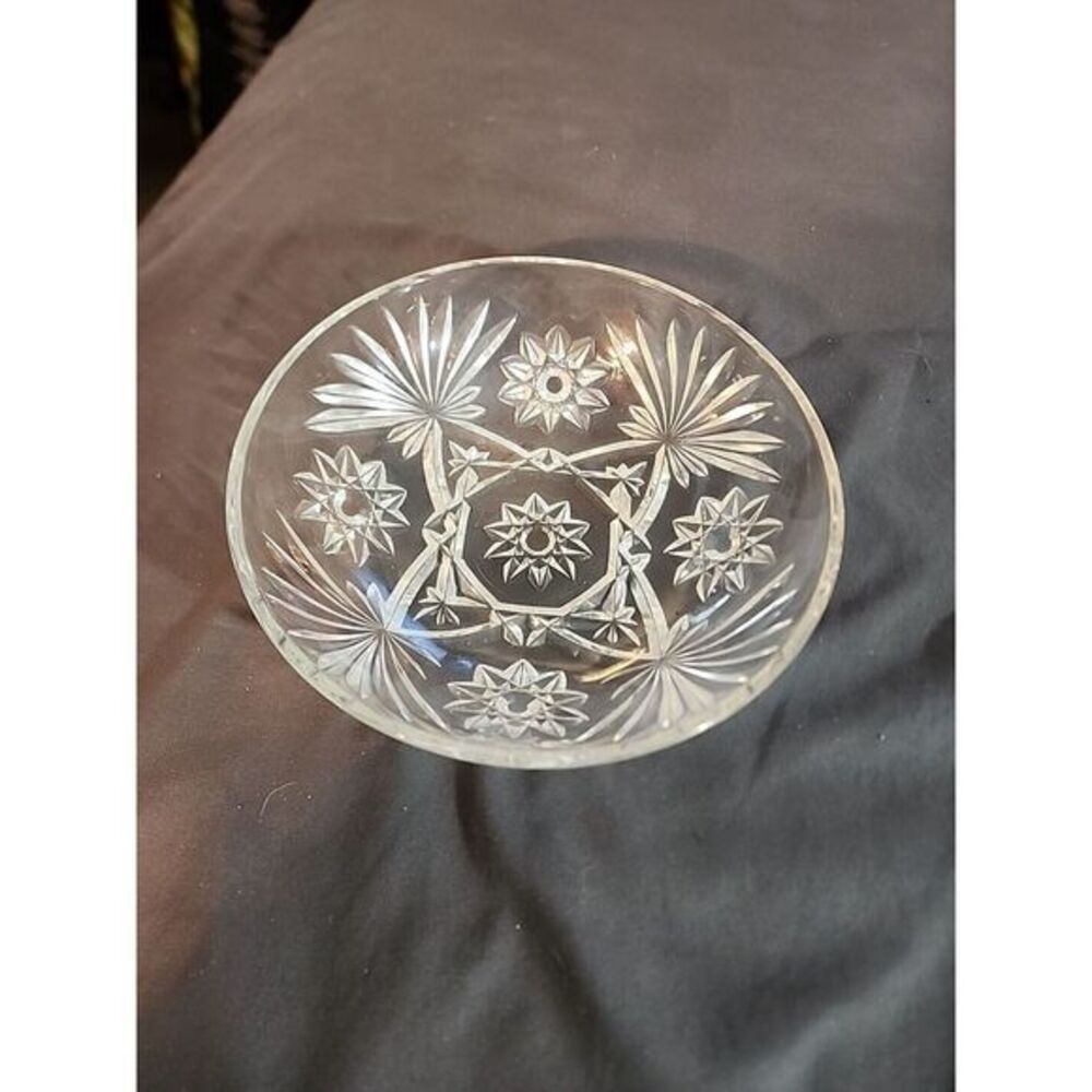 Anchor Hocking Glass Early American Prescut 7 1/8-inch Candy Bowl‎